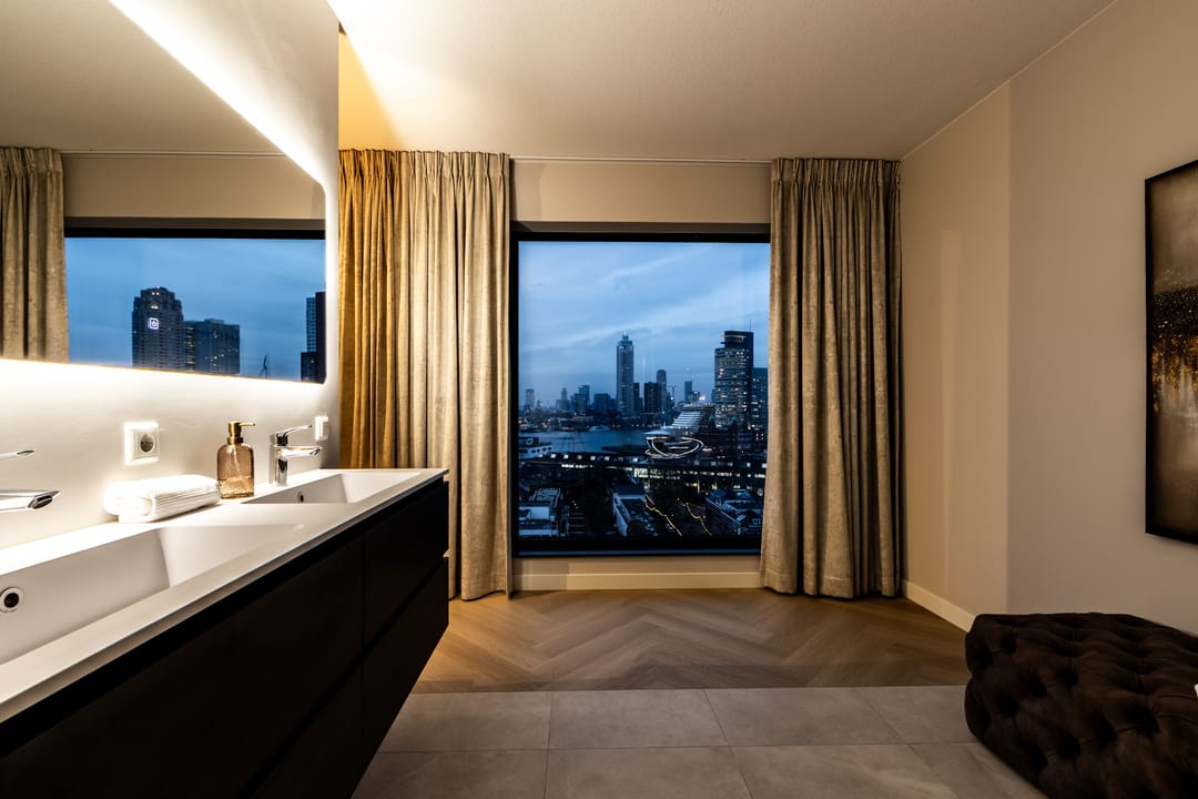 Foto 37 van Maashaven N.z. 711