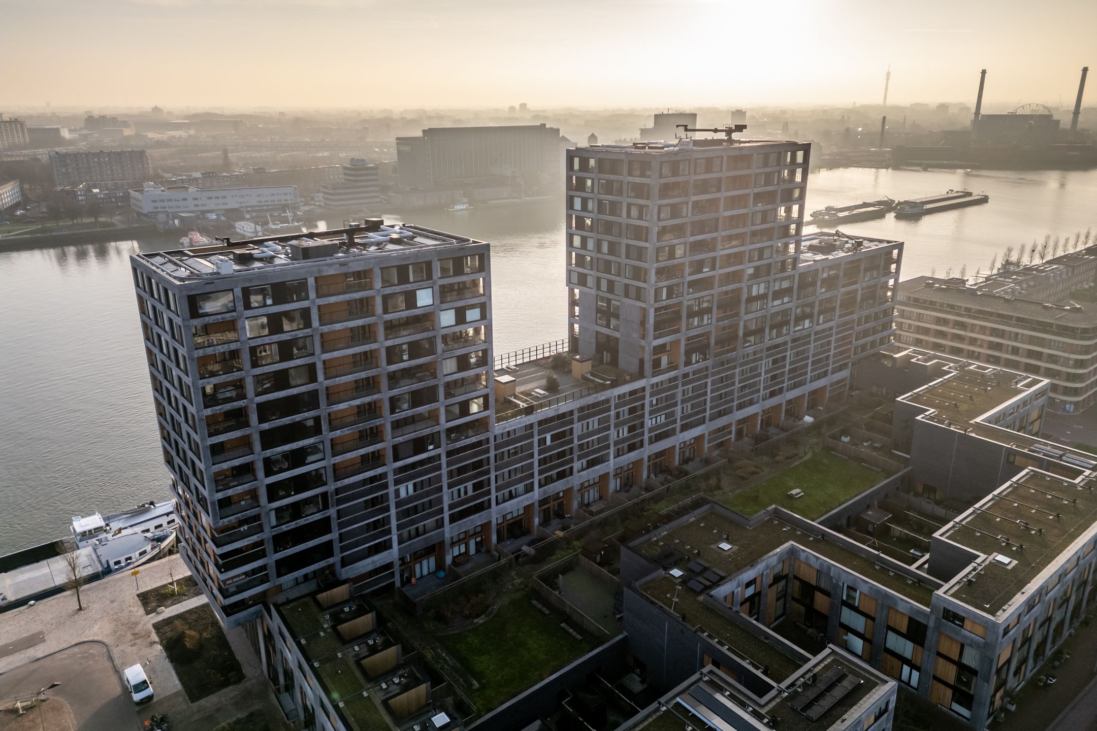 Foto 45 van Maashaven N.z. 711