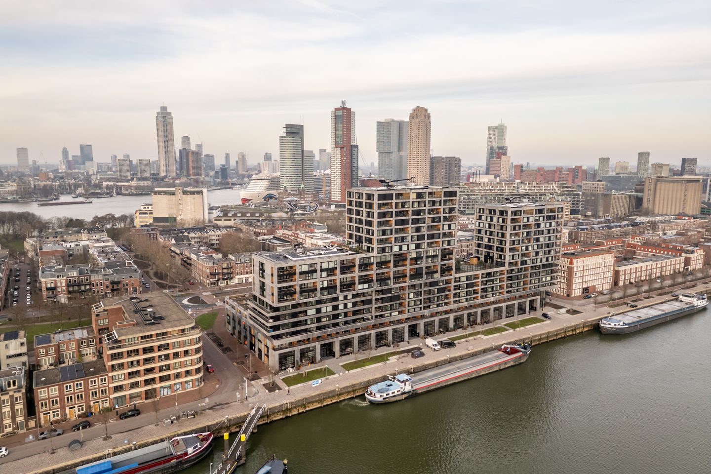 Foto 50 van Maashaven N.z. 711