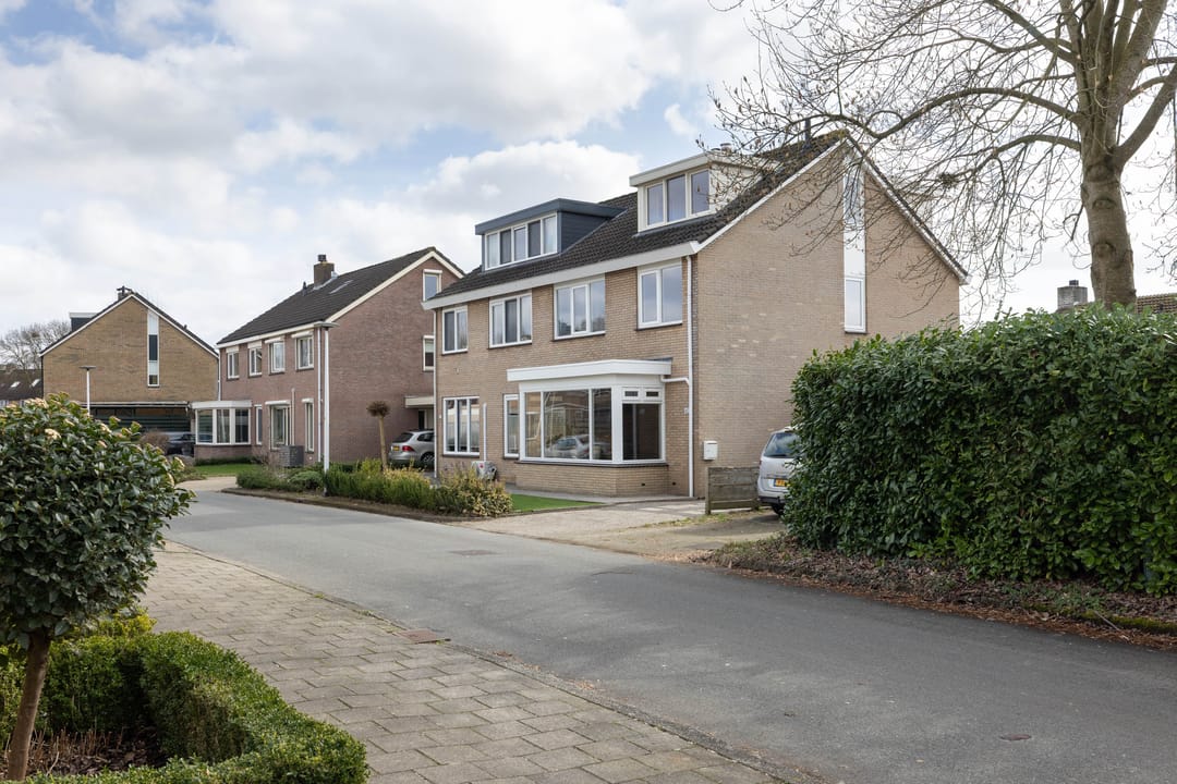 Foto 26 van Wim Sonneveldstraat 60