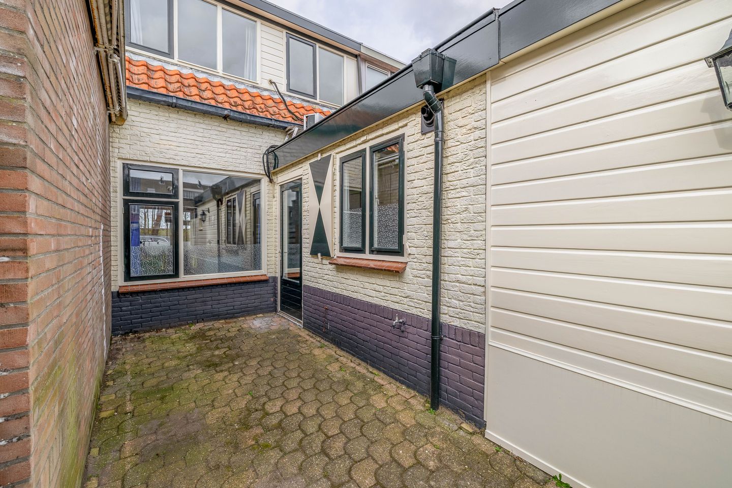 Foto 20 van Parallelweg 151