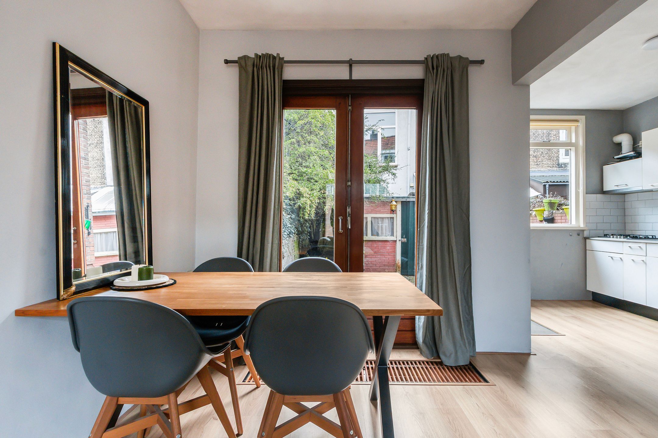 Foto 3 van Binnen Walevest 84