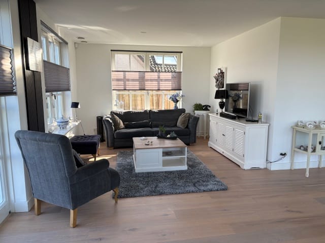 Foto 11 van Hoge Zeedijk 54