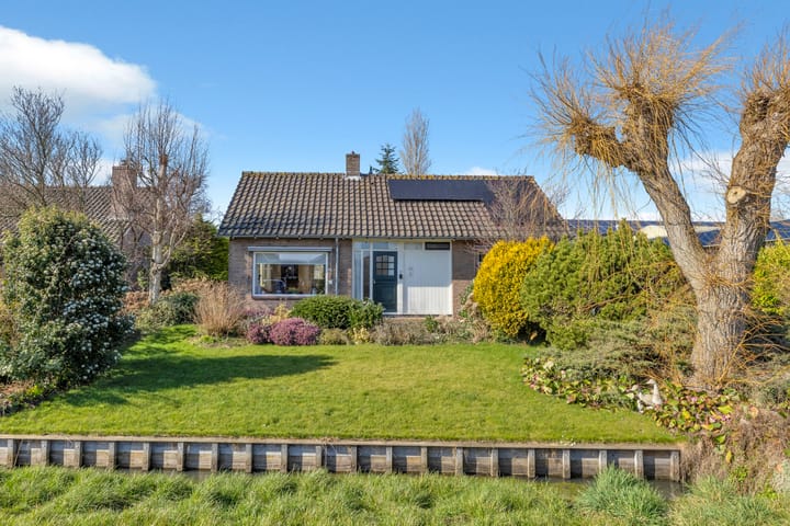 Middenweg 23-d main image