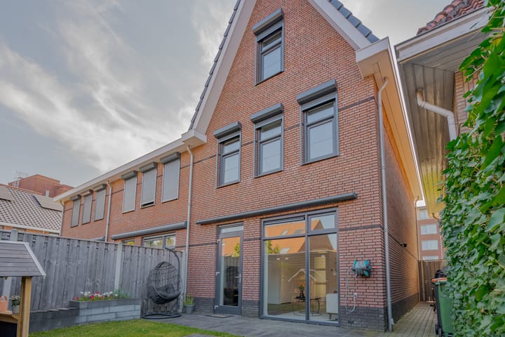 Foto 4 van Burgemeester Vos de Waelstraat 38