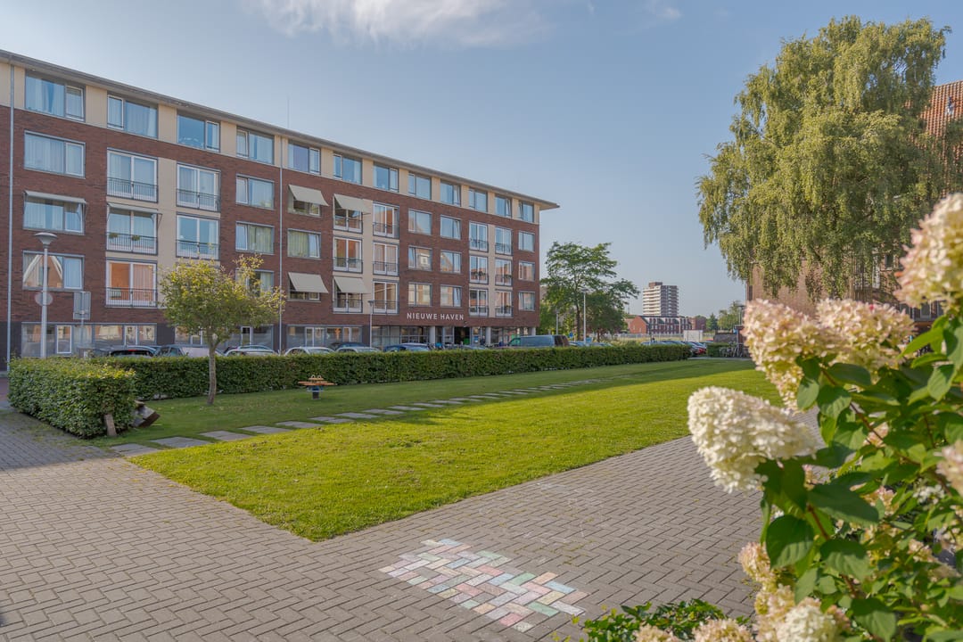 Photo 8 of Burgemeester Vos de Waelstraat 38