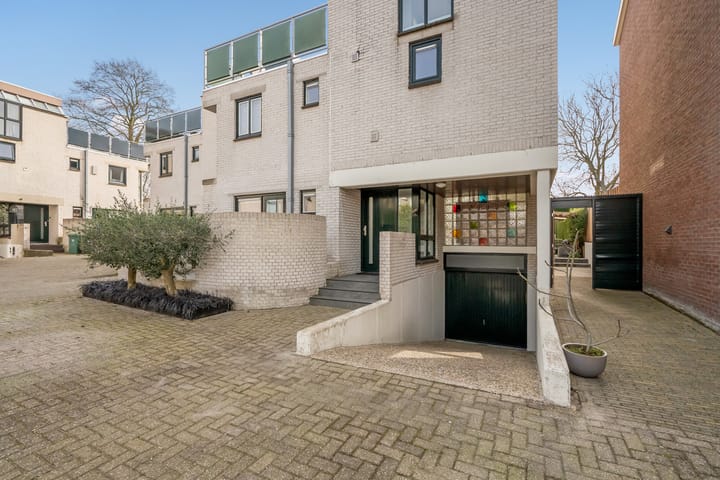 Twee-onder-één-kap te koop: Van Boisotring 27A, Zoetermeer