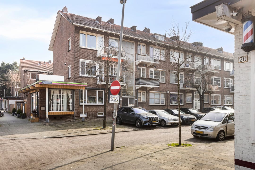 Renovation Project with Potential in Rotterdam South — 23
