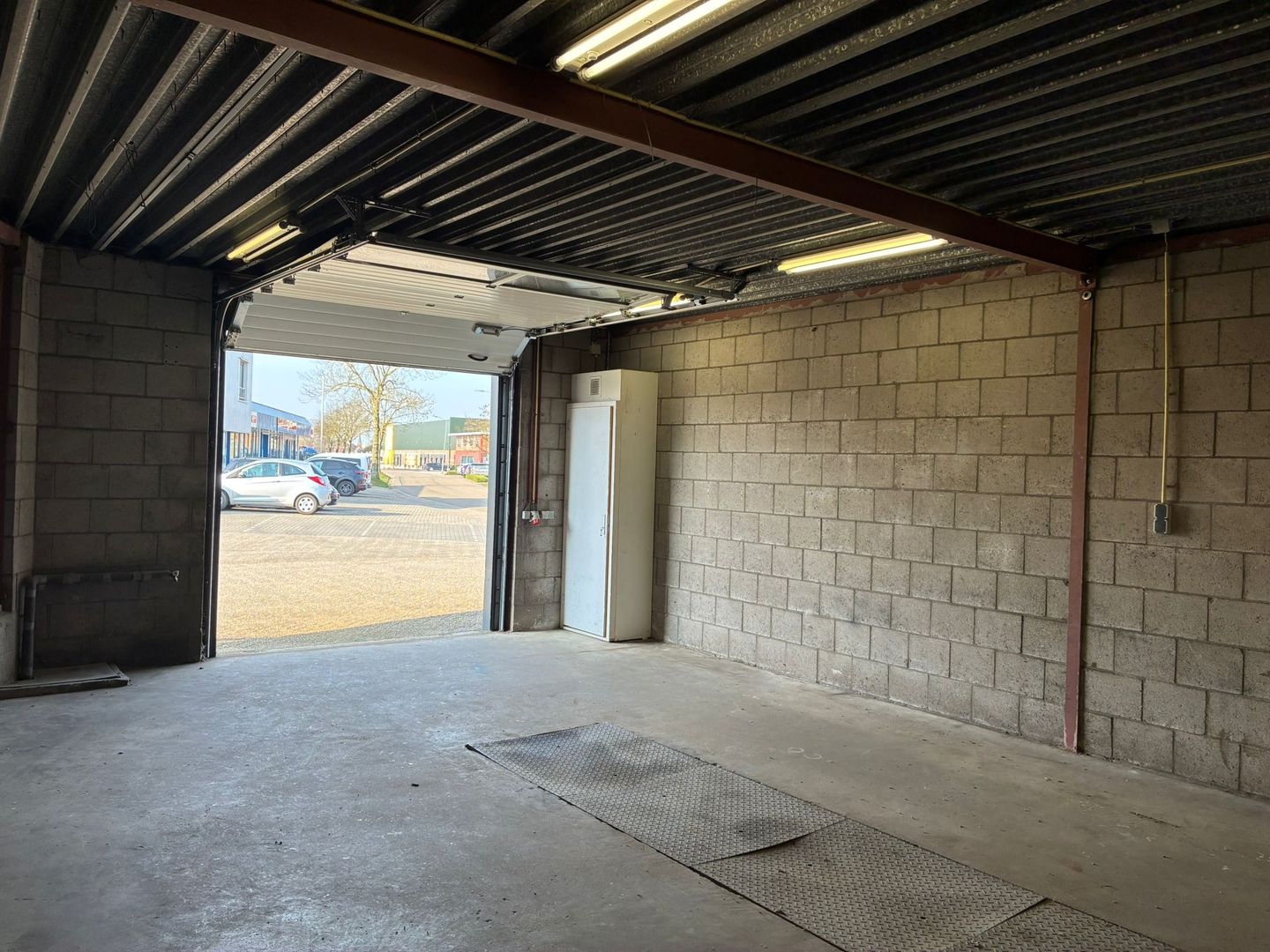 View photo 5 of Meniststraat 1