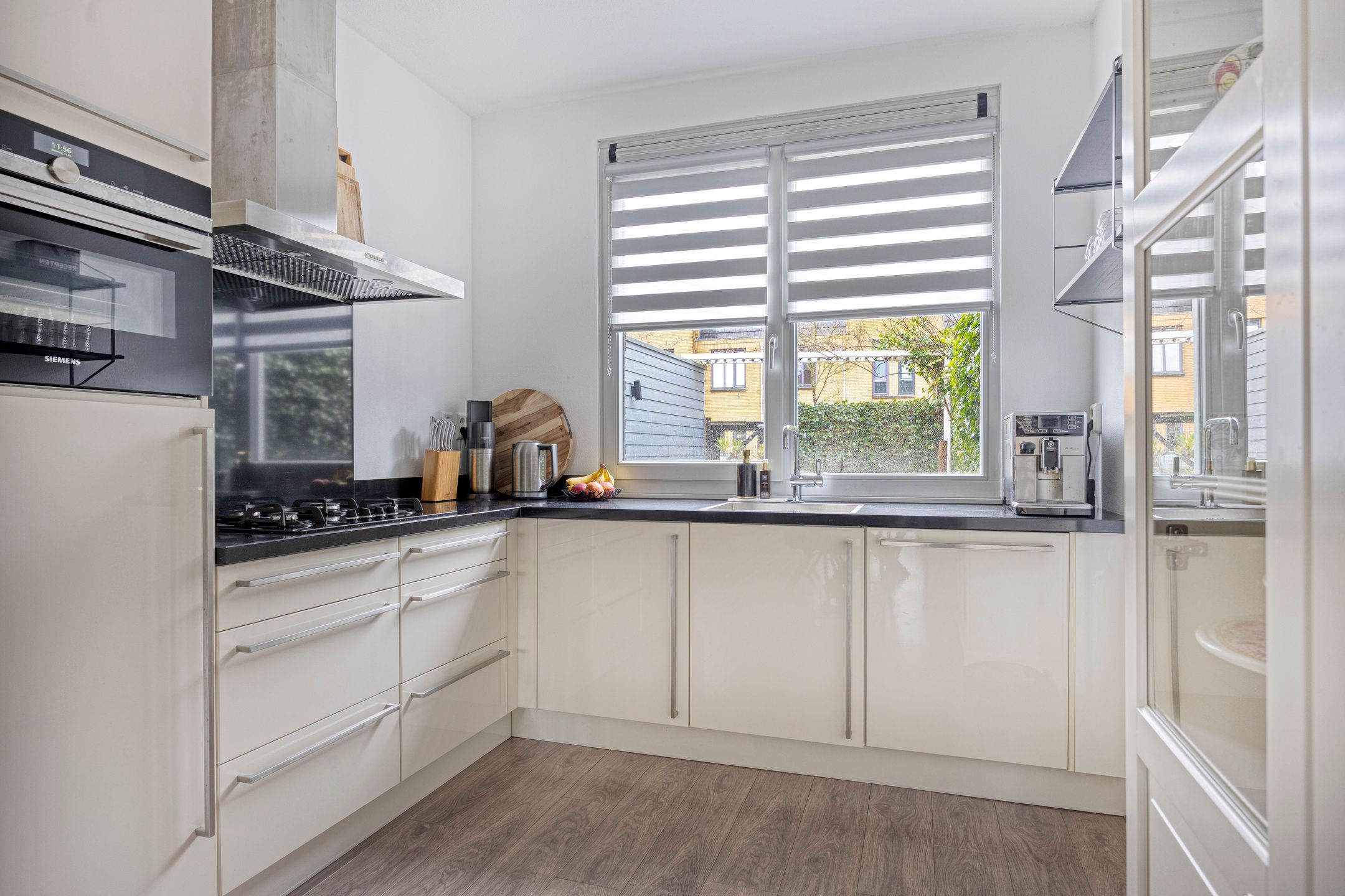 Foto 3 van Straat van Corsica 27