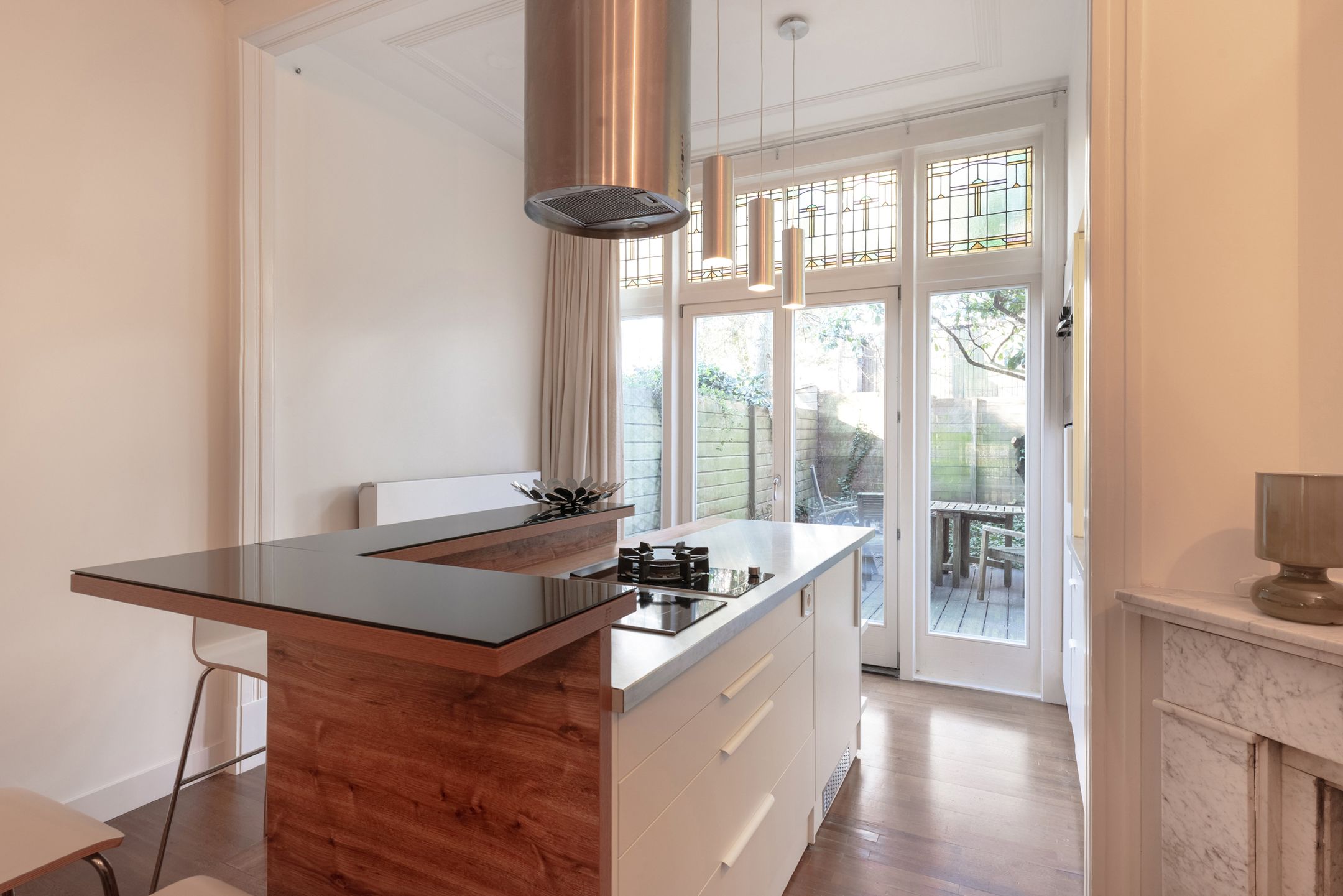 Photo 18 of Van Beverningkstraat 133