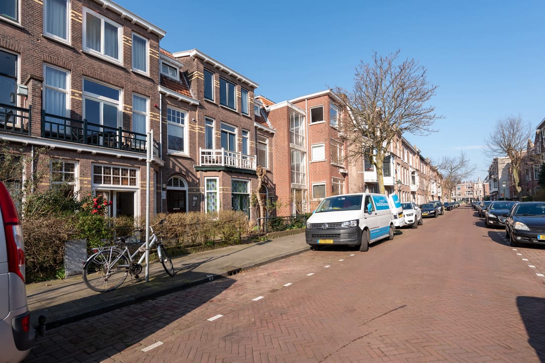 Photo 2 of Van Beverningkstraat 133