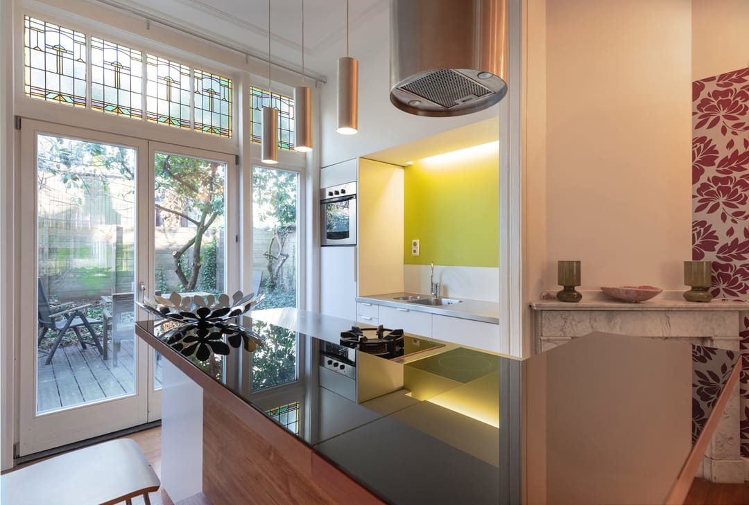 Photo 17 of Van Beverningkstraat 133