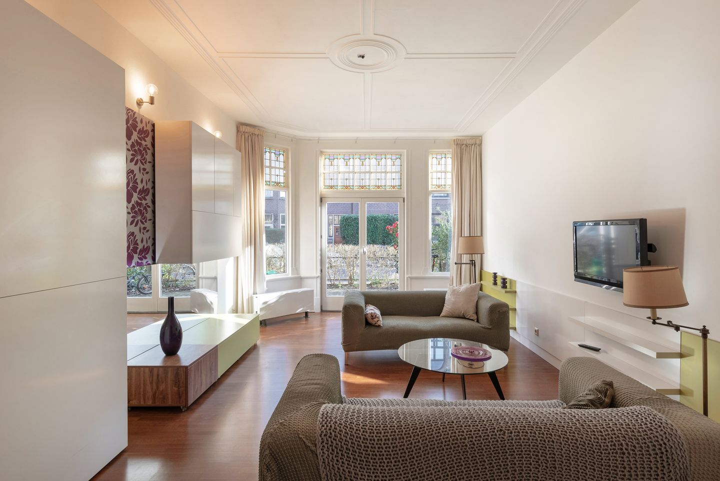 Photo 10 of Van Beverningkstraat 133