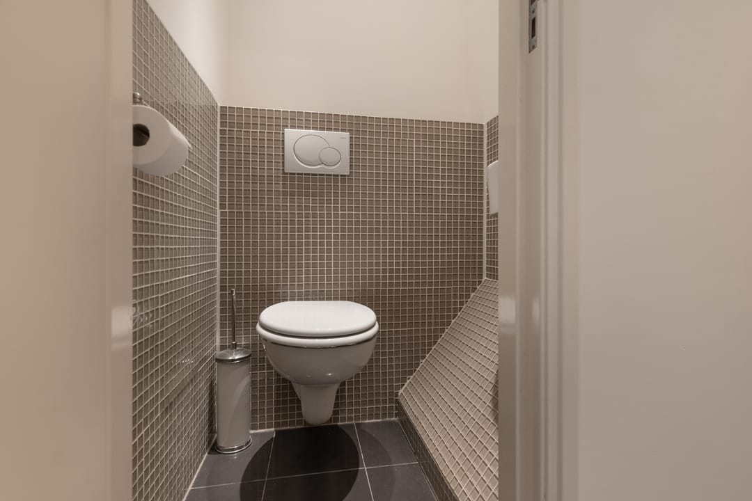 Photo 23 of Van Beverningkstraat 133