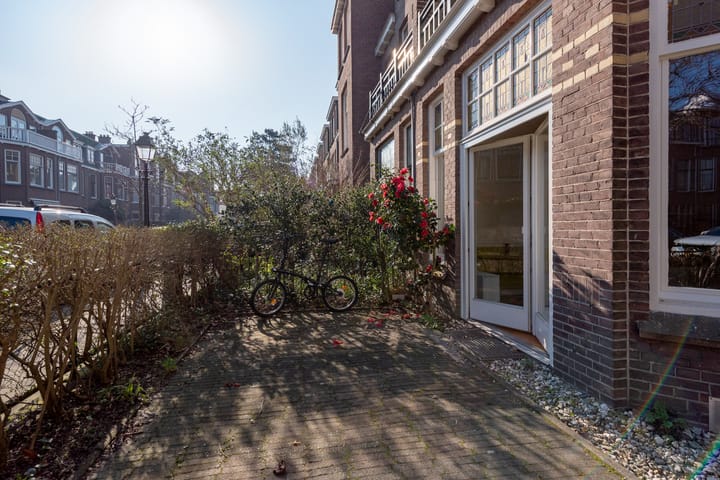 Photo 4 of Van Beverningkstraat 133