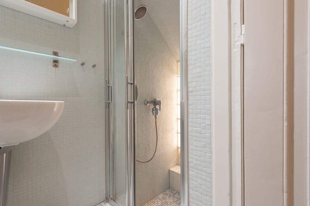 Photo 22 of Van Beverningkstraat 133