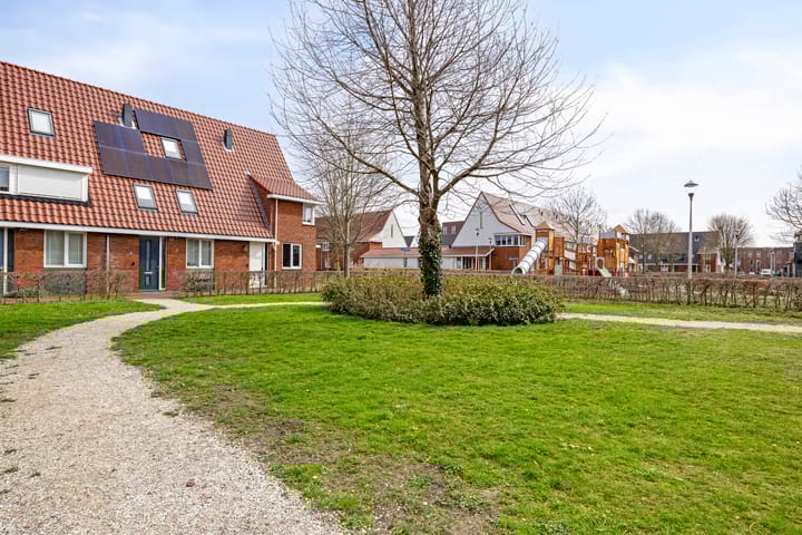 Foto 3 van Madelief 11