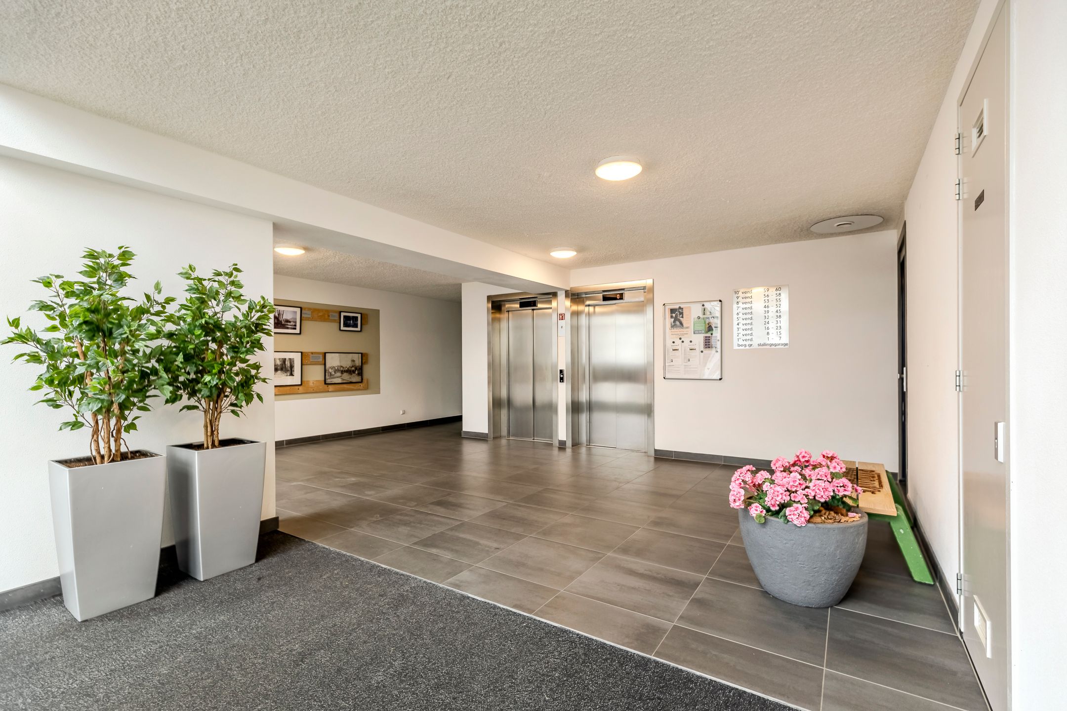 Photo 36 of De Burcht 44