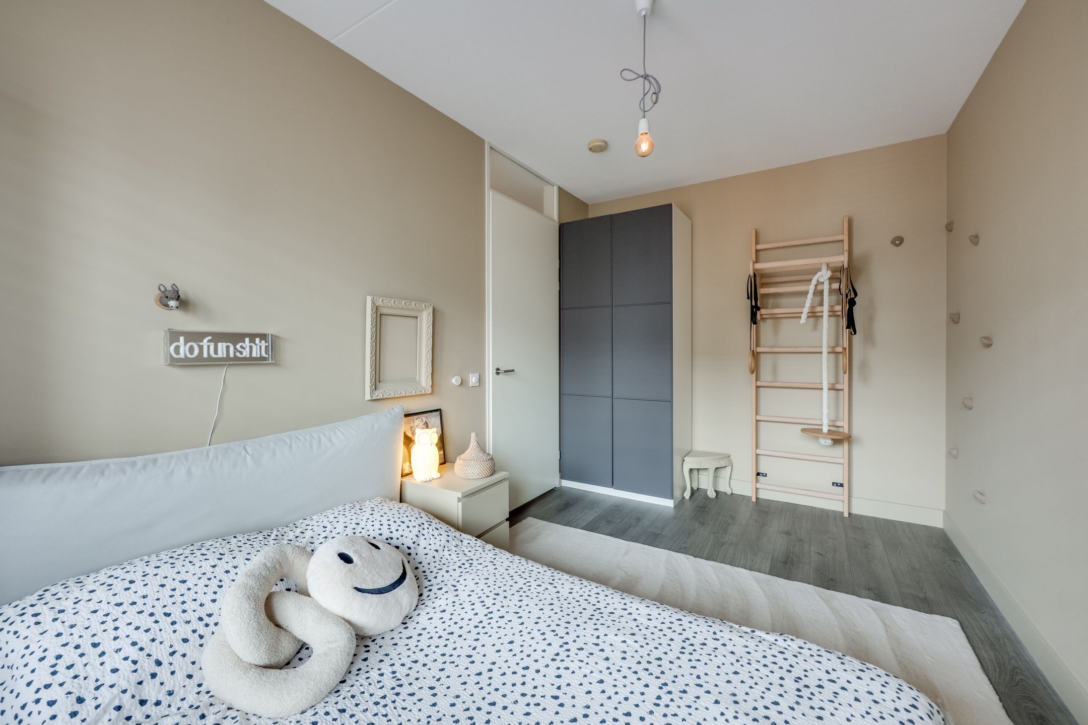 Photo 21 of Kurt Schwittersstraat 19
