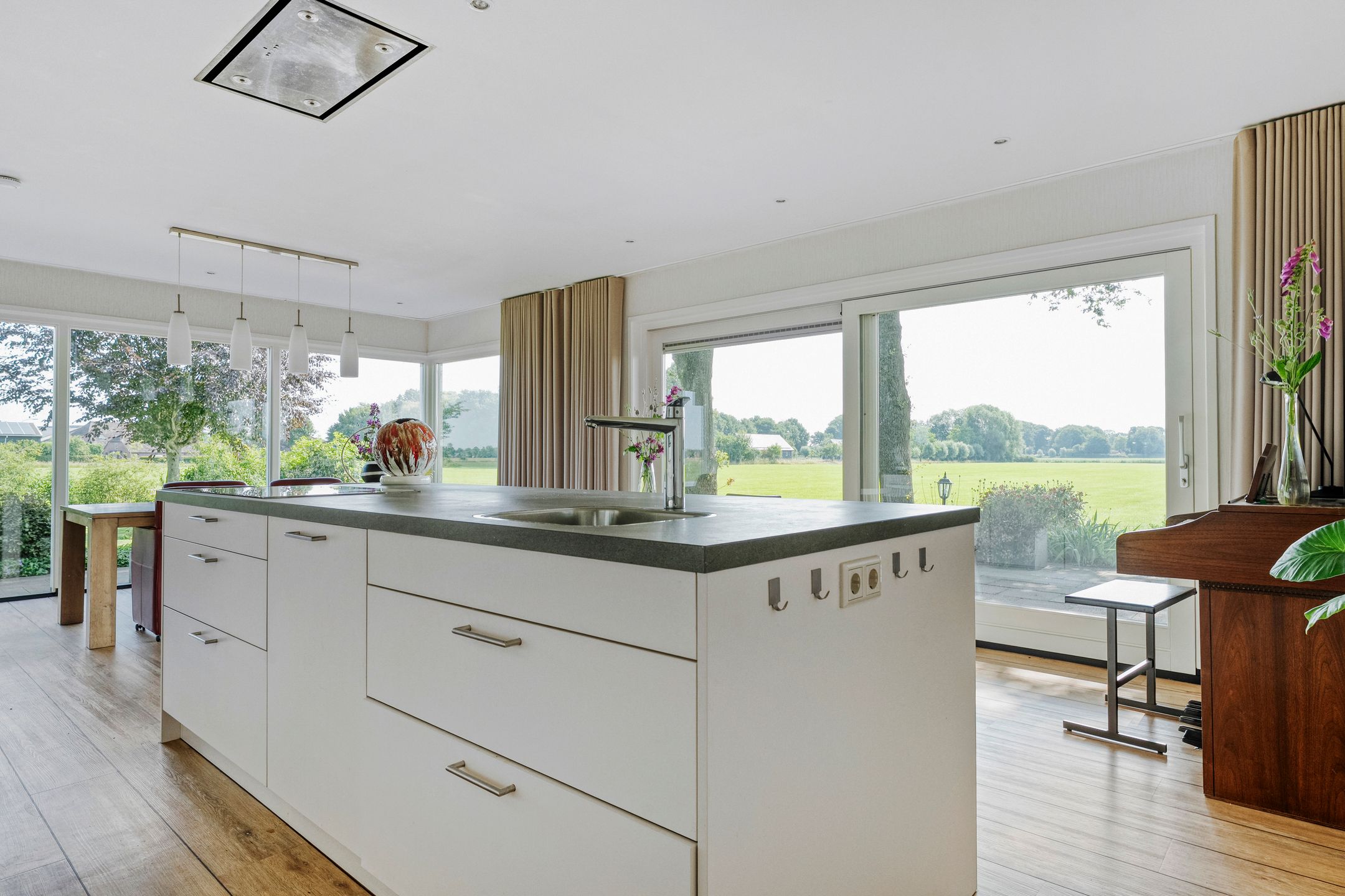 Photo 12 of Reuveldsweg 5-A