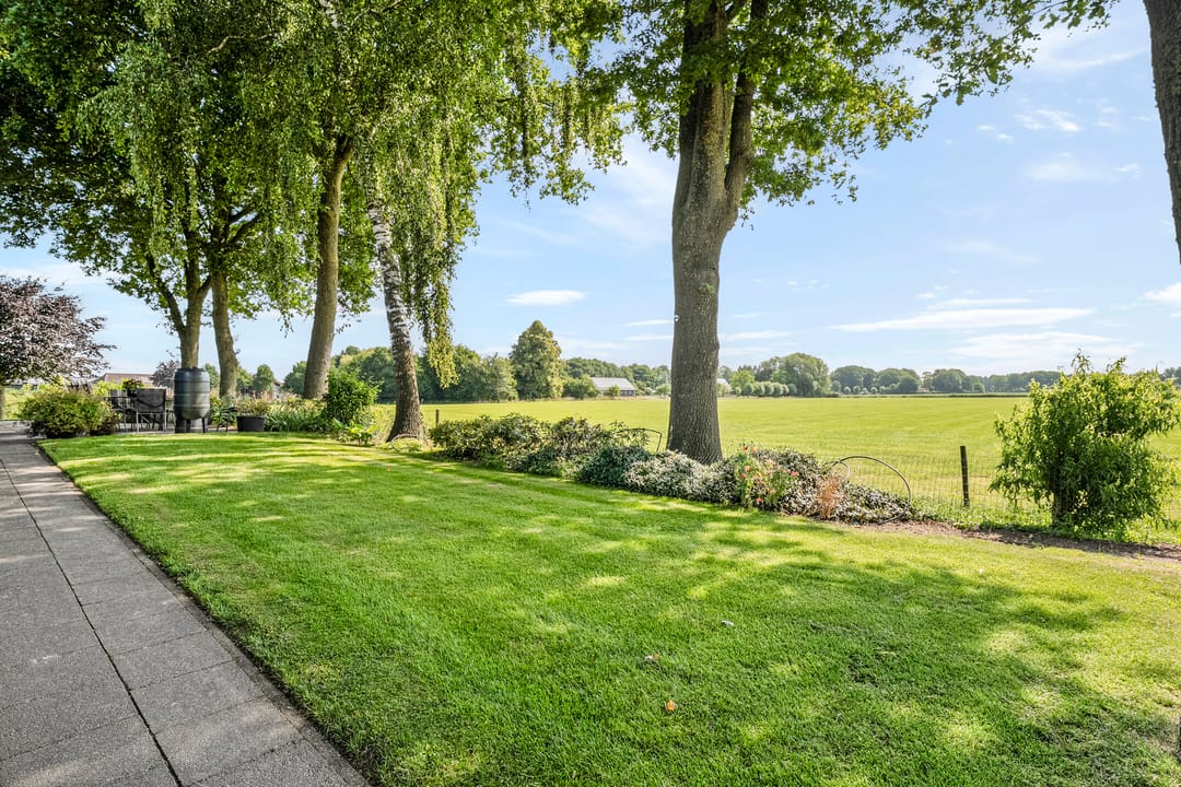 Photo 47 of Reuveldsweg 5-A