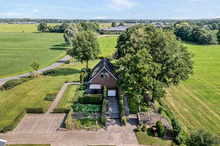 Photo 2 of Reuveldsweg 5-A