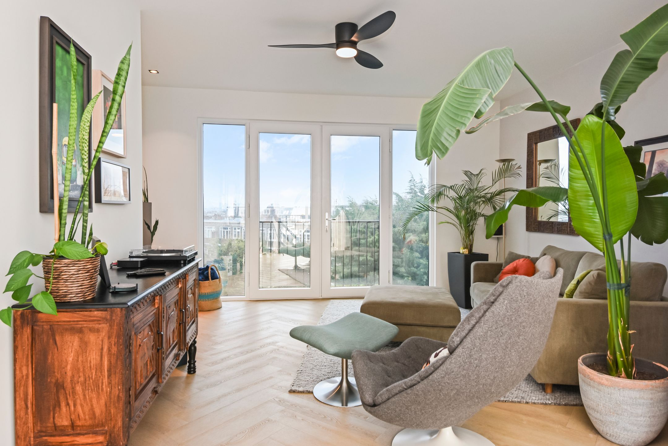 Photo 9 of Loudonstraat 63