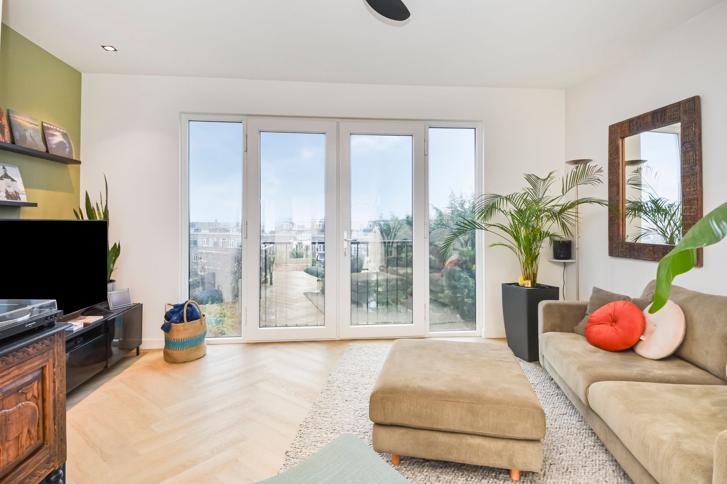 Photo 10 of Loudonstraat 63