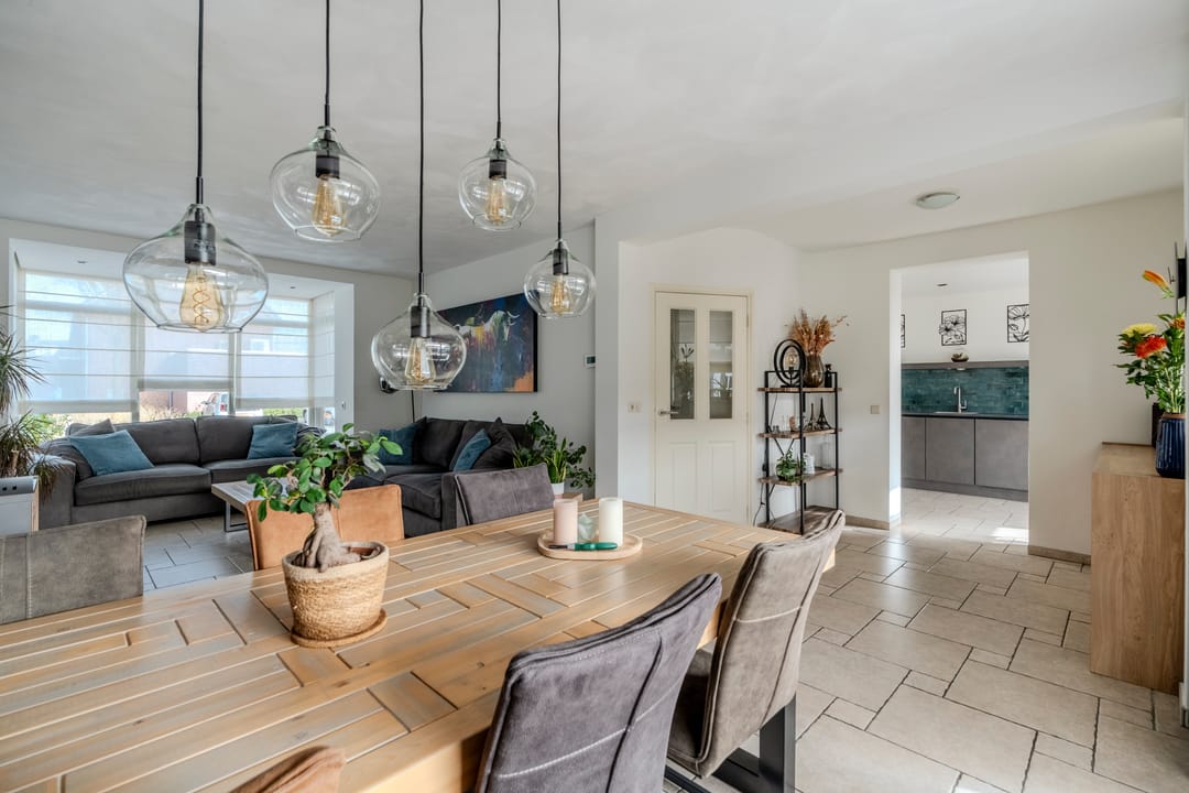 Spacious Move-in Ready Corner Home with Modern Kitchen and Garage — 17