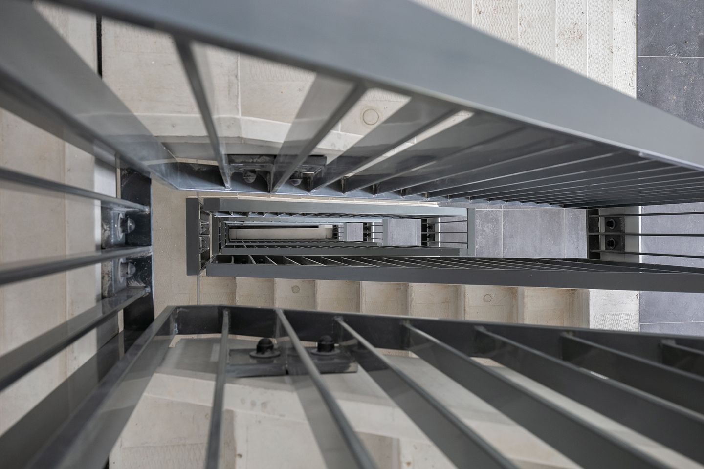 Photo 4 of Oranje Vrijbuiterskade 210