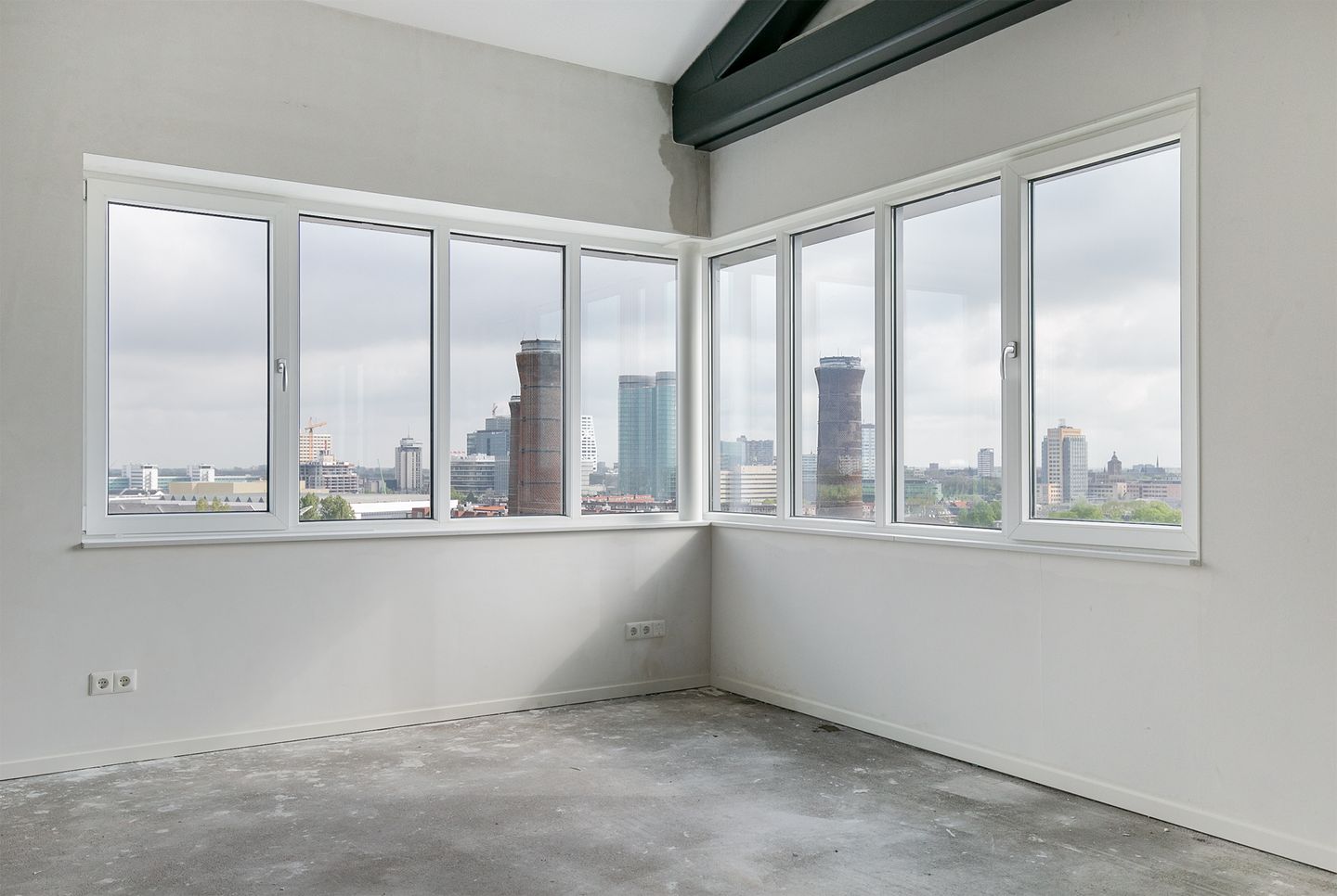 Photo 10 of Oranje Vrijbuiterskade 210