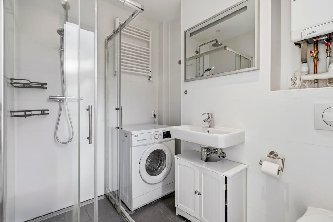 Photo 16 of Quellijnstraat 148-2