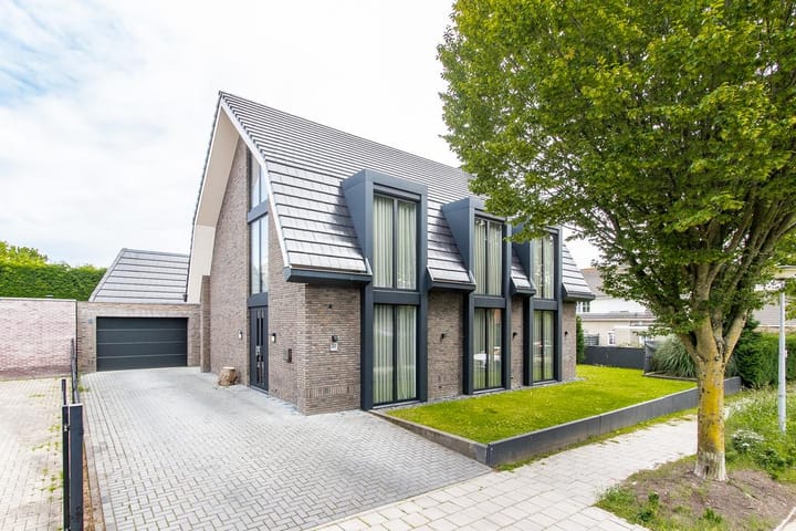 Pastoor van Loonstraat 20 main image