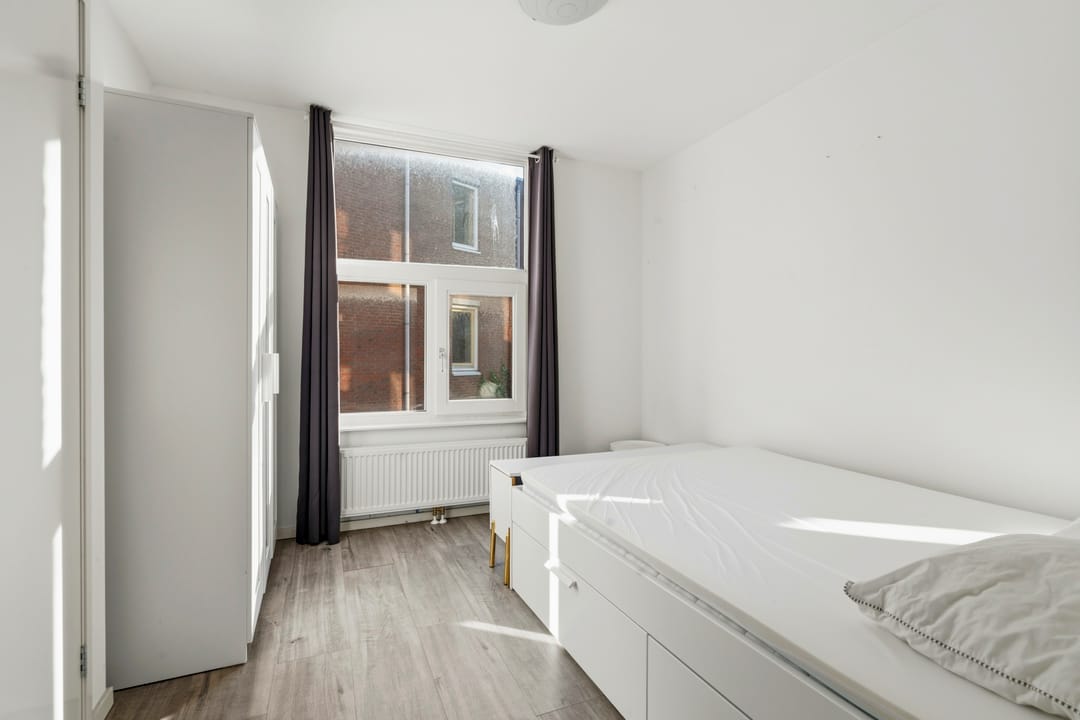 Photo 13 of Quellijnstraat 148-2