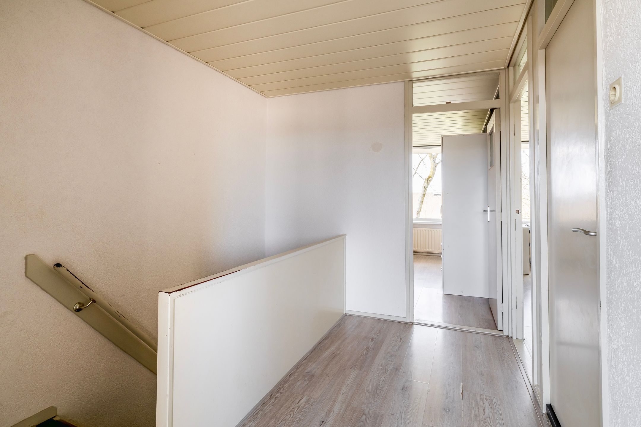 Spacious and well-maintained drive-in home in Brielle with garage and air conditioning — 32