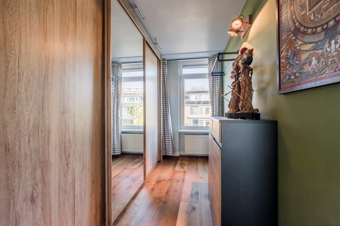 Spacious and Modernized Family Home with Five Bedrooms in Green Amstelveen — 22