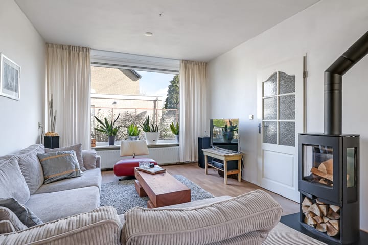 Photo 2 of T.M.C. Asserplantsoen 18