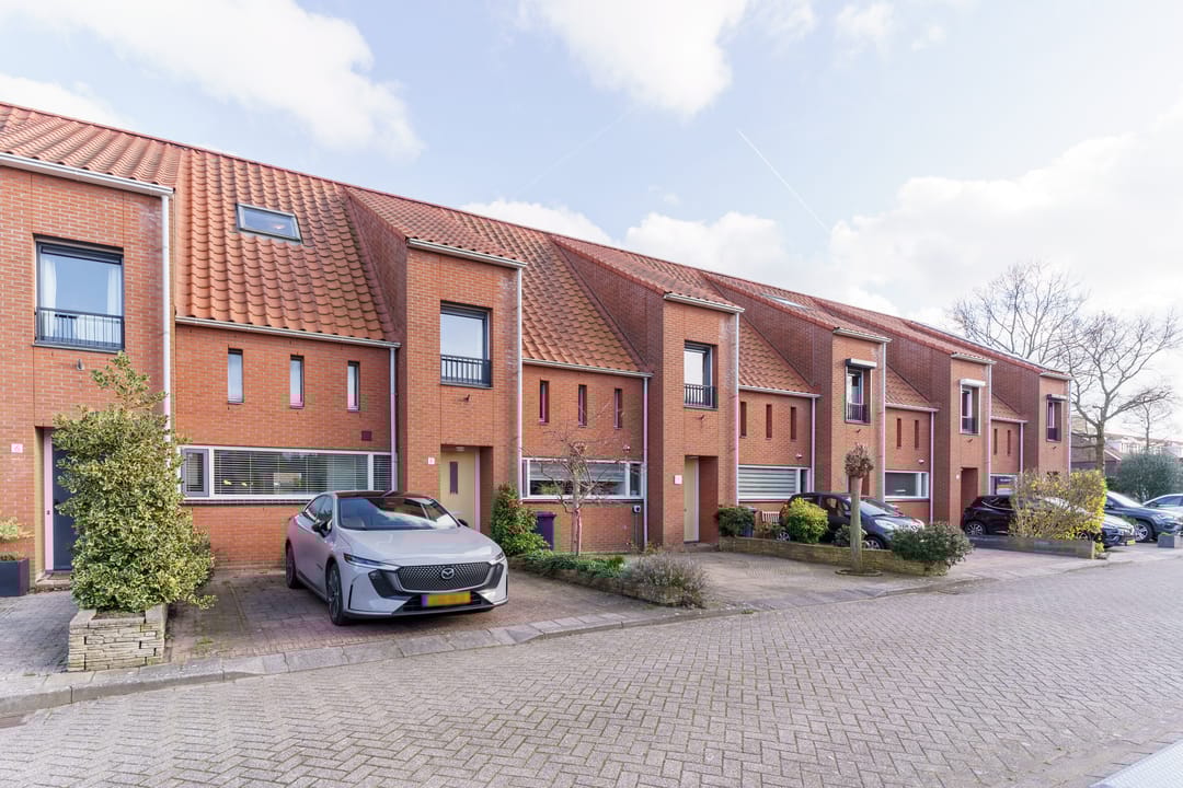 Photo 2 of Aardbeienstraat 8