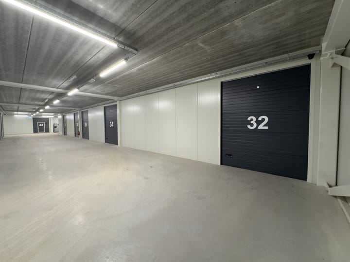 Steur 42, Waddinxveen