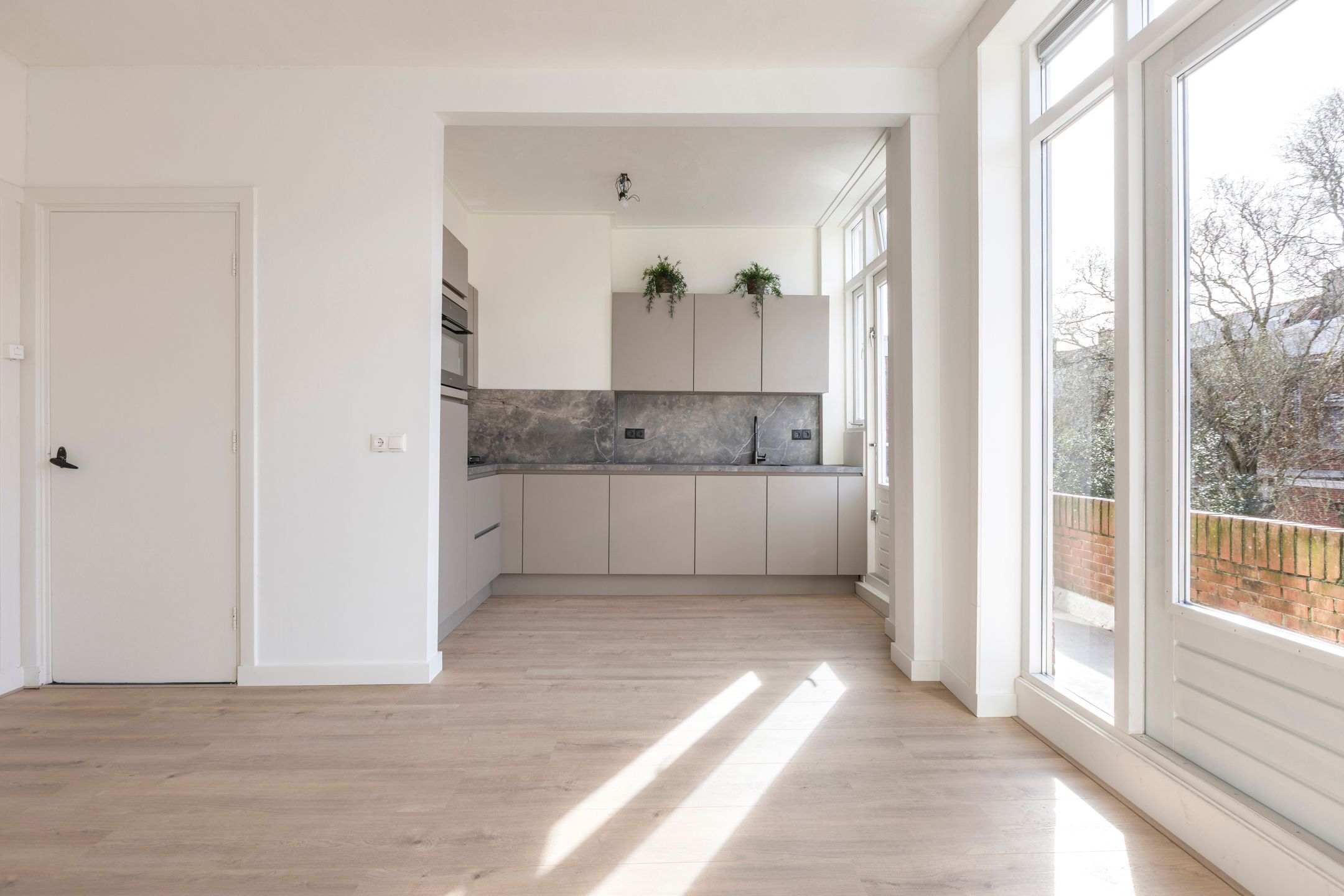 Foto 12 van Floresplein 10-B