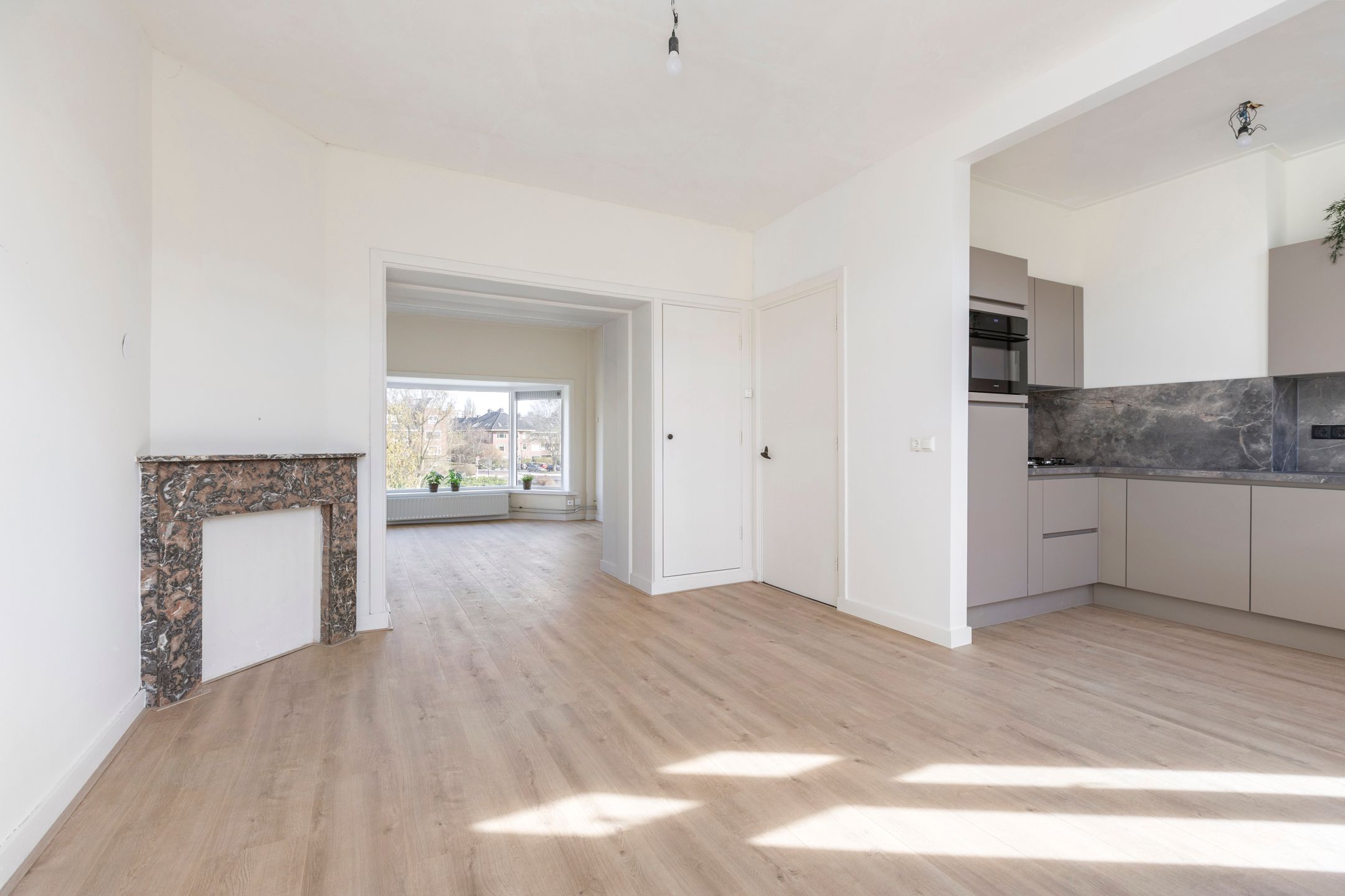 Foto 15 van Floresplein 10-B