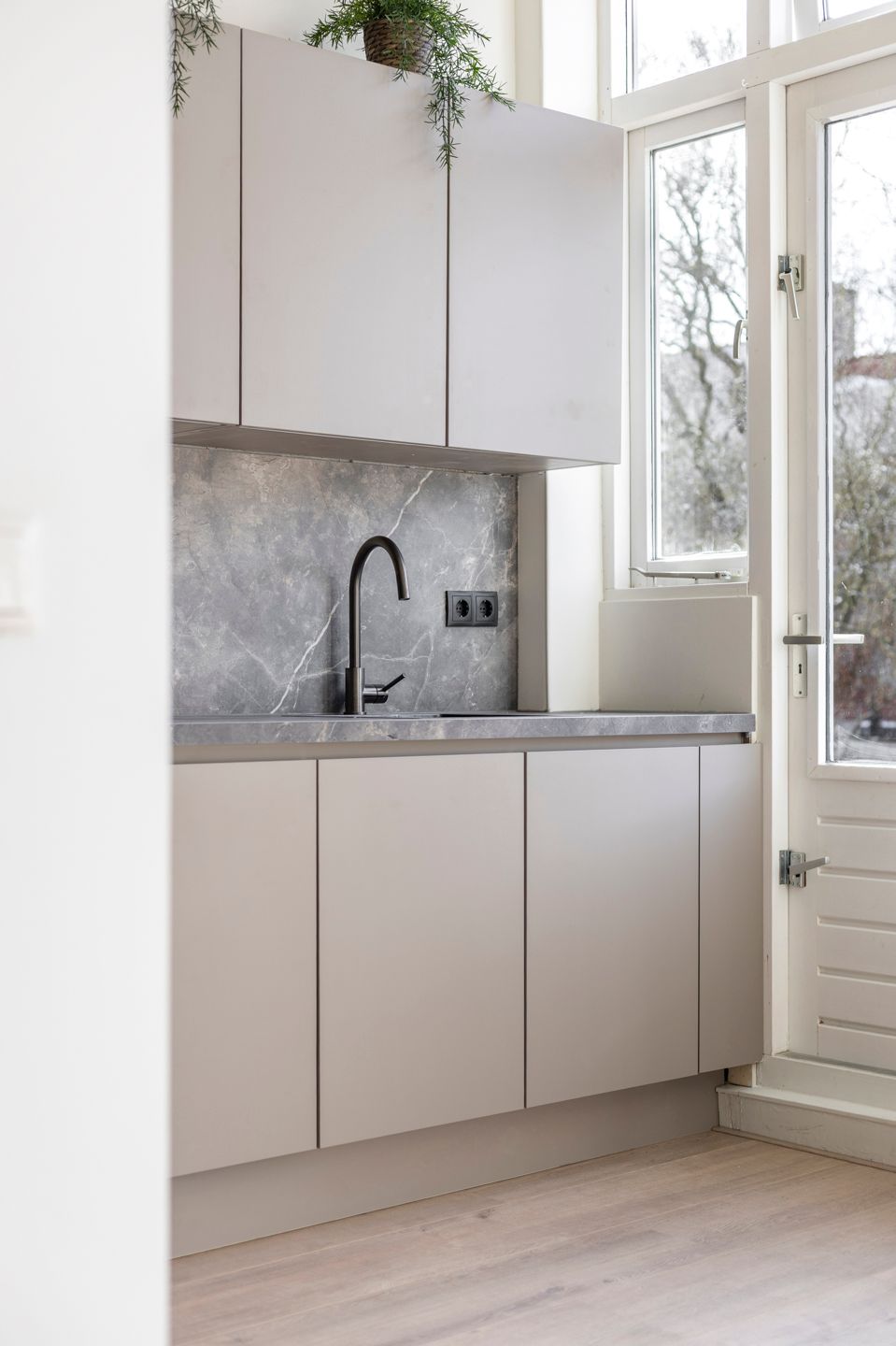 Foto 13 van Floresplein 10-B