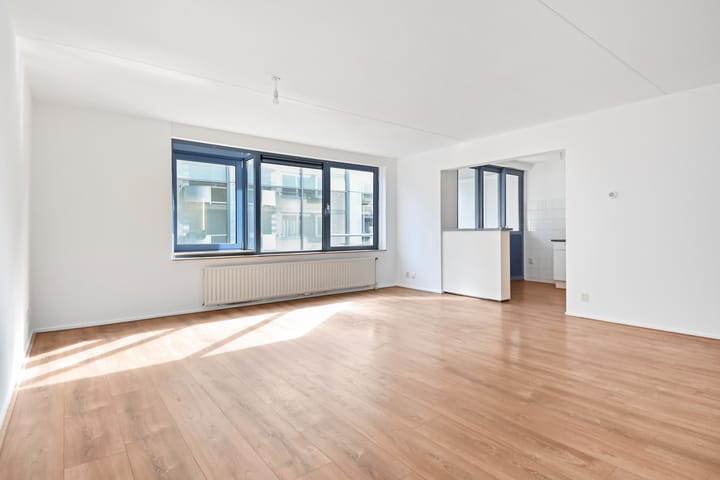 Photo 2 of Promenade 130