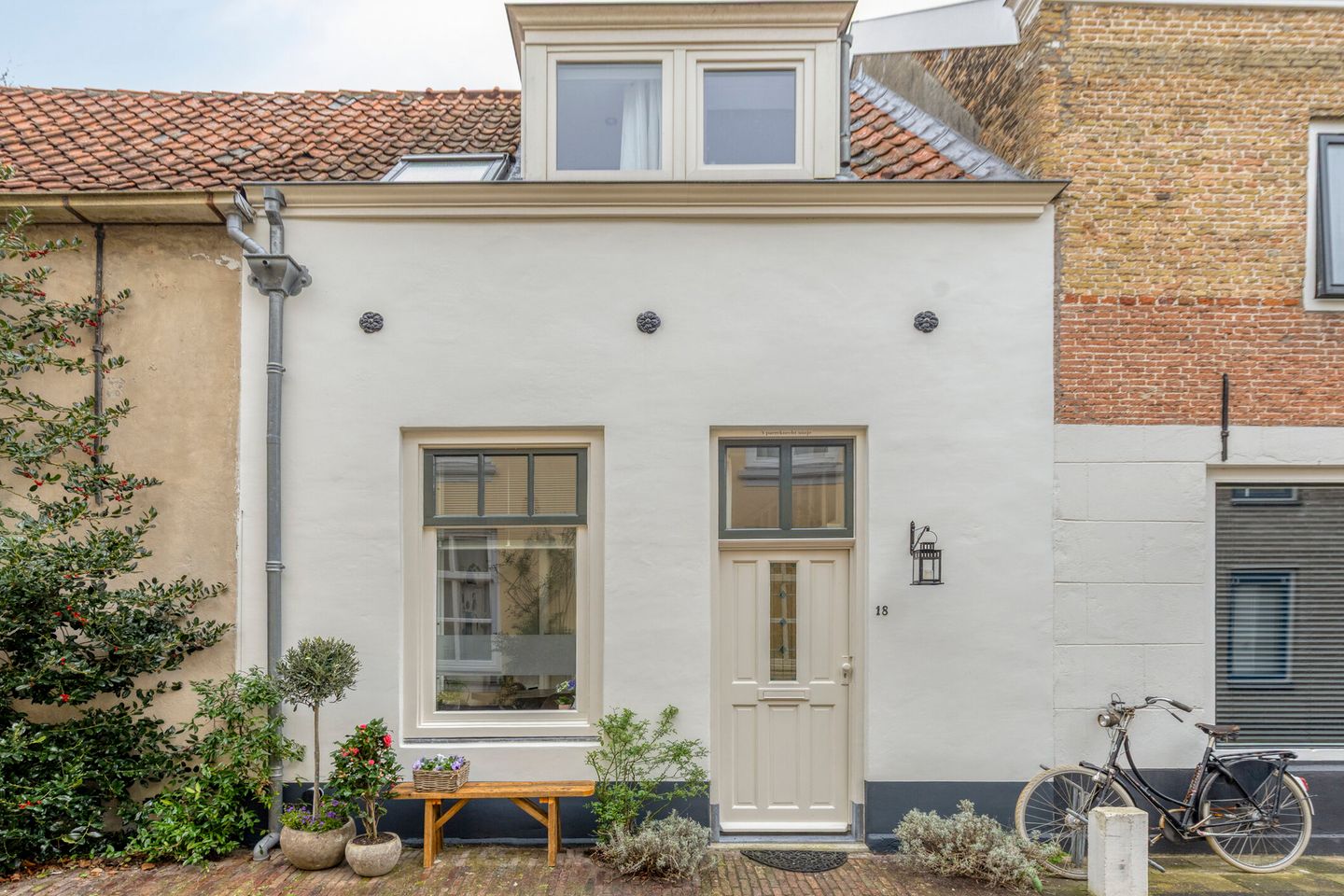 Foto 19 van Lambrechtstraat 18
