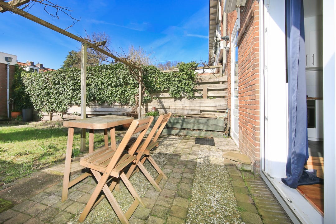Well-maintained ground floor apartment with spacious detached studio in Randwijck — 12