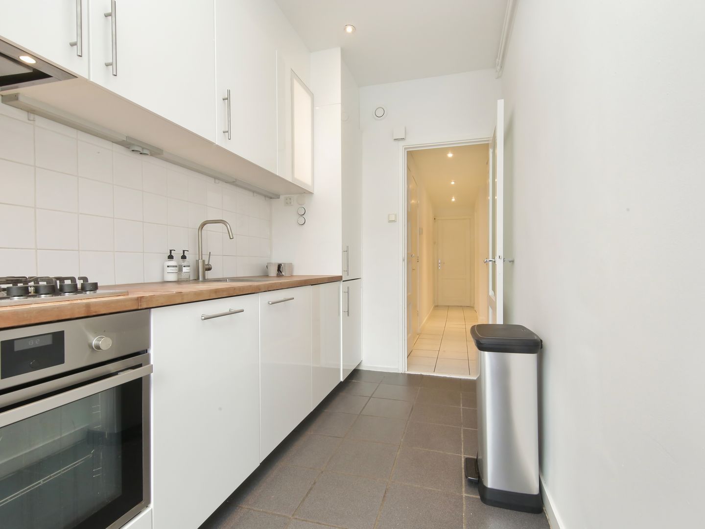 Well-maintained ground floor apartment with spacious detached studio in Randwijck — 19