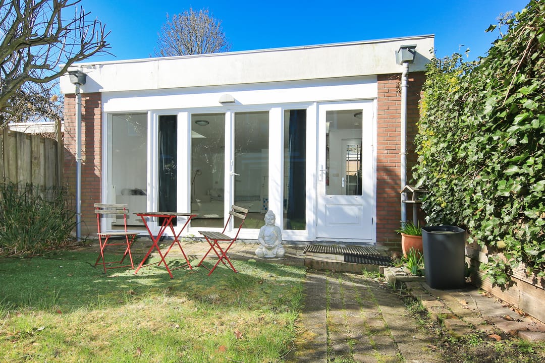 Well-maintained ground floor apartment with spacious detached studio in Randwijck — 24