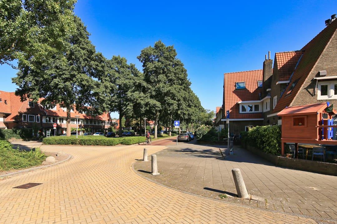 Well-maintained ground floor apartment with spacious detached studio in Randwijck — 39