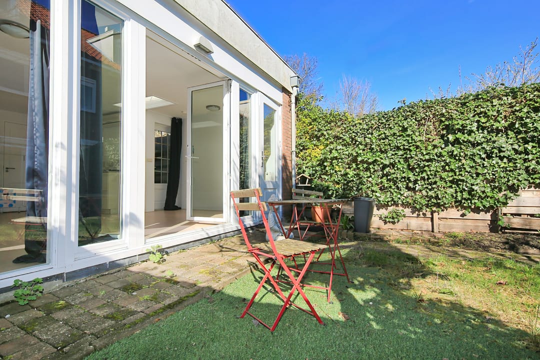 Well-maintained ground floor apartment with spacious detached studio in Randwijck — 36